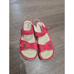 Algeria BY PG Life EU 40 Vienna Roman Candle Coral Sandal Women's